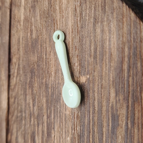 P133 tiny teaspoon charm tea party tea‎ time ⏲️